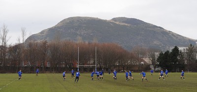 11.02.11 - Wales Rugby Captains Run - Wales players during training in Edinburgh. 