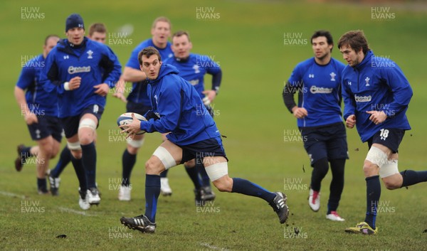 11.02.11 - Wales Rugby Captains Run - Sam Warburton during training. 
