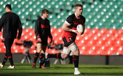 110212 - Wales Rugby Captains Run -Dan Lydiate during training