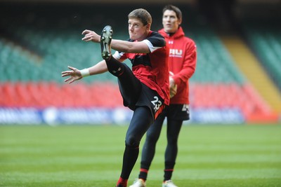 110212 - Wales Rugby Captains Run -Rhys Priestland during training