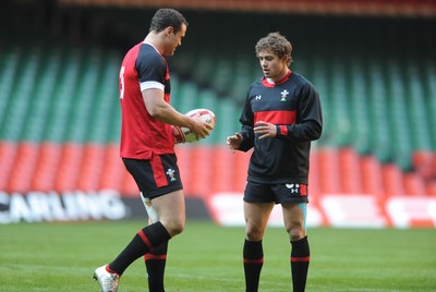 110212 - Wales Rugby Captains Run -Jamie Roberts and Leigh Halfpenny during training