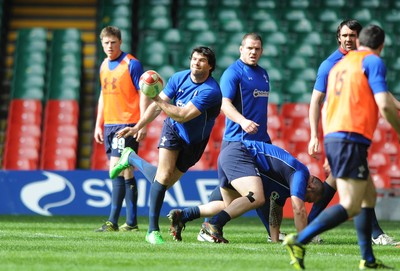 11.03.11 - Wales Rugby Training - Mike Phillips during training. 