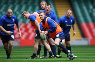 11.03.11 - Wales Captains Run -  Dwayne Peel during training session 
