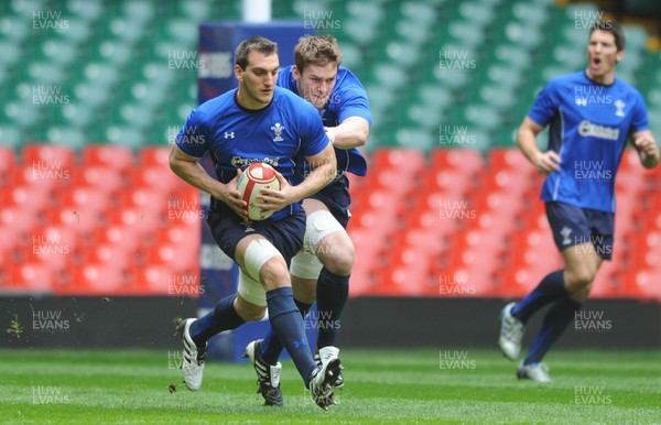11.03.11 - Wales Rugby Training - Sam Warburton and Dan Lydiate during training. 