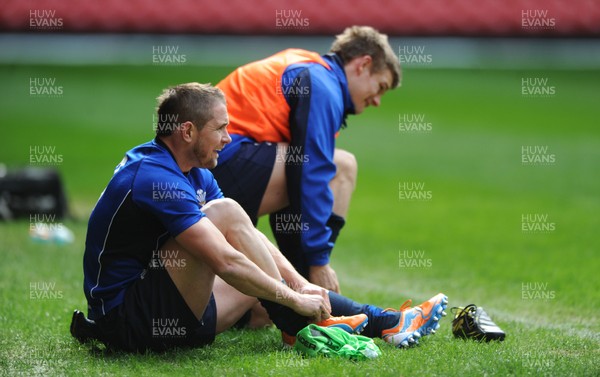11.03.11 - Wales Rugby Training - Shane Williams during training. 
