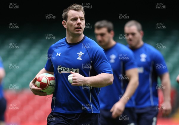 11.03.11 - Wales Captains Run -  Matthew Rees during training session 
