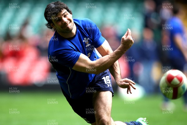 11.03.11 - Wales Captains Run -  Mike Phillips during training session 