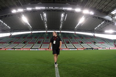 110725 - Wales Rugby Captains Run the day beofre their final tour match against Japan - Archie Griffin during training