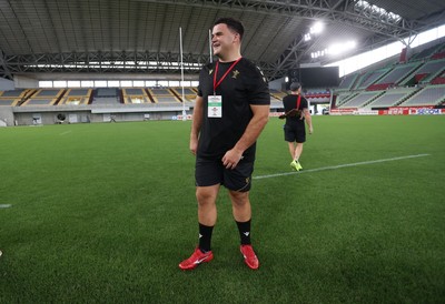 110725 - Wales Rugby Captains Run the day beofre their final tour match against Japan - Chris Coleman during training