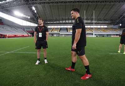 110725 - Wales Rugby Captains Run the day beofre their final tour match against Japan - Rhodri Williams and Chris Coleman during training