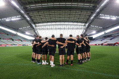 110725 - Wales Rugby Captains Run the day beofre their final tour match against Japan - Team huddle