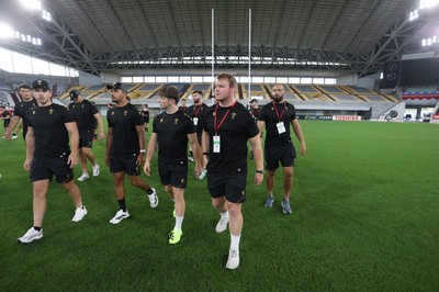 110725 - Wales Rugby Captains Run the day beofre their final tour match against Japan - Dewi Lake leads the team on the pitch