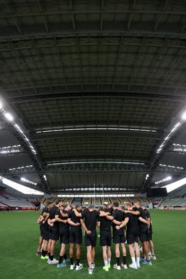110725 - Wales Rugby Captains Run the day beofre their final tour match against Japan - Team huddle
