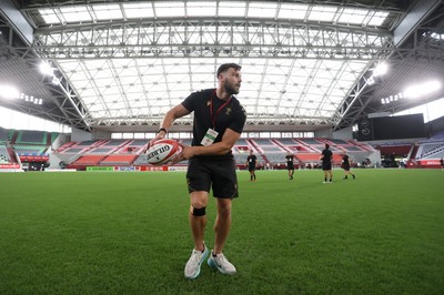 110725 - Wales Rugby Captains Run the day beofre their final tour match against Japan - Johnny Williams during training