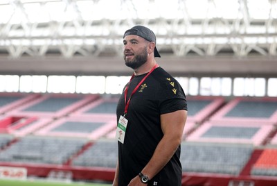 110725 - Wales Rugby Captains Run the day beofre their final tour match against Japan - Gareth Thomas during training