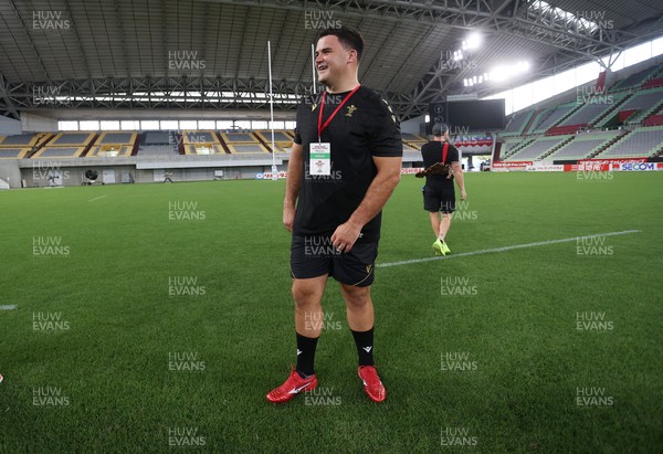 110725 - Wales Rugby Captains Run the day beofre their final tour match against Japan - Chris Coleman during training