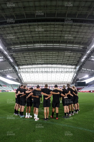 110725 - Wales Rugby Captains Run the day beofre their final tour match against Japan - Team huddle