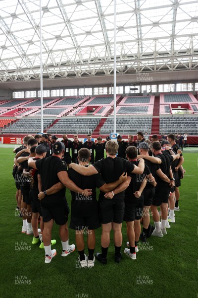 110725 - Wales Rugby Captains Run the day beofre their final tour match against Japan - Team huddle