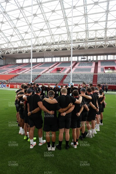110725 - Wales Rugby Captains Run the day beofre their final tour match against Japan - Team huddle