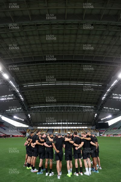 110725 - Wales Rugby Captains Run the day beofre their final tour match against Japan - Team huddle