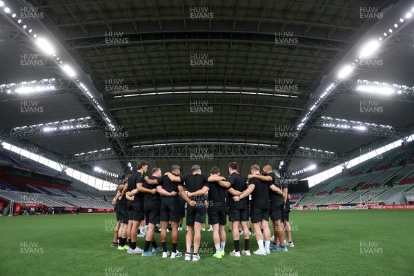 110725 - Wales Rugby Captains Run the day beofre their final tour match against Japan - Team huddle