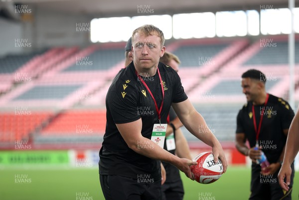 110725 - Wales Rugby Captains Run the day beofre their final tour match against Japan - Tommy Reffell during training
