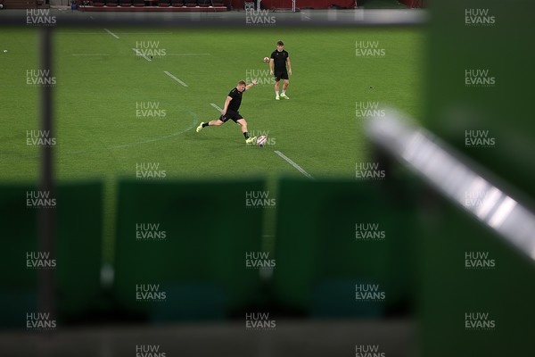 110725 - Wales Rugby Captains Run the day beofre their final tour match against Japan - Sam Costelow during training