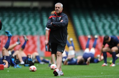 12.08.11 - Wales Rugby Captains Run - Head coach Warren Gatland during training. 