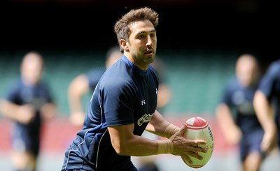 12.08.11 - Wales Rugby Captains Run - Gavin Henson during training. 