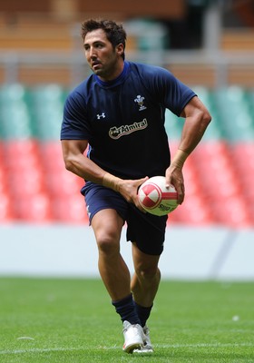 12.08.11 - Wales Rugby Captains Run - Gavin Henson during training. 