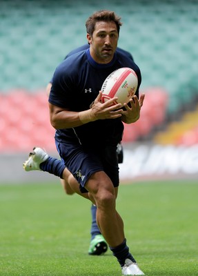 12.08.11 - Wales Rugby Captains Run - Gavin Henson during training. 