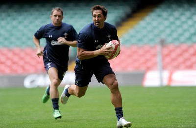 12.08.11 - Wales Rugby Captains Run - Gavin Henson during training. 