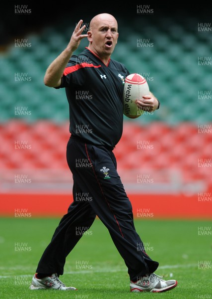 12.08.11 - Wales Rugby Captains Run - Defence coach Shaun Edwards during training. 