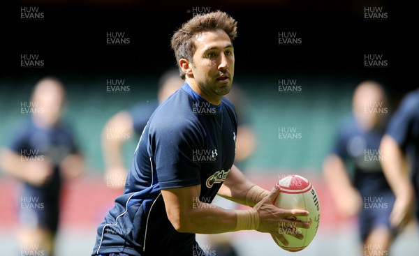 12.08.11 - Wales Rugby Captains Run - Gavin Henson during training. 
