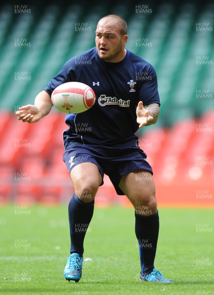 12.08.11 - Wales Rugby Captains Run - Craig Mitchell during training. 