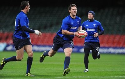12.11.10 - Wales Rugby Training - Lee Byrne, George North and Shane Williams during training. 