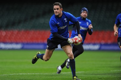 12.11.10 - Wales Rugby Training - Lee Byrne during training. 