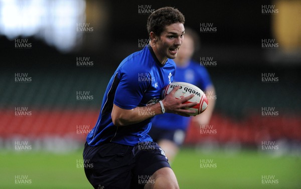 12.11.10 - Wales Rugby Training - George North during training. 