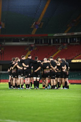 130326 - Wales Rugby Captains Run ahead of their last Six Nations game against Italy - Wales team huddle