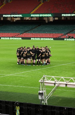 130326 - Wales Rugby Captains Run ahead of their last Six Nations game against Italy - Wales team huddle