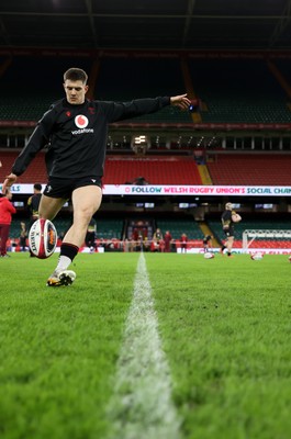 130326 - Wales Rugby Captains Run ahead of their last Six Nations game against Italy - Joe Hawkins during training