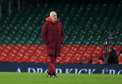 130326 - Wales Rugby Captains Run ahead of their last Six Nations game against Italy - Steve Tandy, Head Coach during training