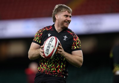 130326 - Wales Rugby Captains Run ahead of their last Six Nations game against Italy - Aaron Wainwright during training