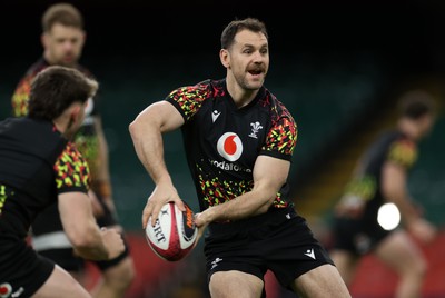 130326 - Wales Rugby Captains Run ahead of their last Six Nations game against Italy - Tomos Williams during training
