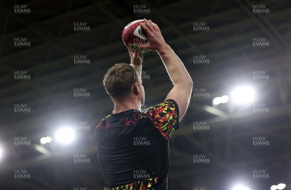 130326 - Wales Rugby Captains Run ahead of their last Six Nations game against Italy - Dewi Lake during training
