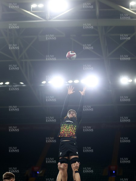 130326 - Wales Rugby Captains Run ahead of their last Six Nations game against Italy - Alex Mann during training