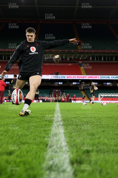 130326 - Wales Rugby Captains Run ahead of their last Six Nations game against Italy - Joe Hawkins during training