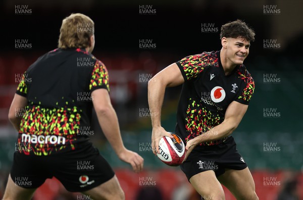 130326 - Wales Rugby Captains Run ahead of their last Six Nations game against Italy - Eddie James during training