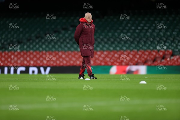 130326 - Wales Rugby Captains Run ahead of their last Six Nations game against Italy - Steve Tandy, Head Coach during training