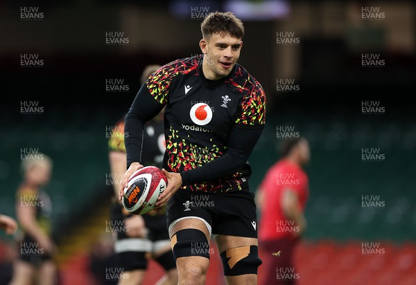 130326 - Wales Rugby Captains Run ahead of their last Six Nations game against Italy - Dafydd Jenkins during training
